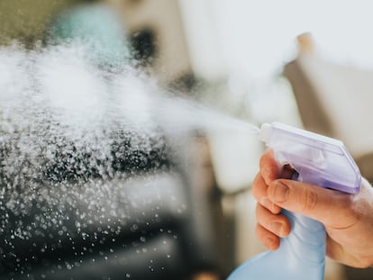 La mayoría de estos ambientadores se comercializan en formato espray. GETTY IMAGES.