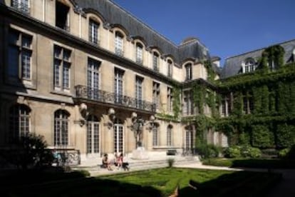 Jardín del museo Carnavalet, en París.