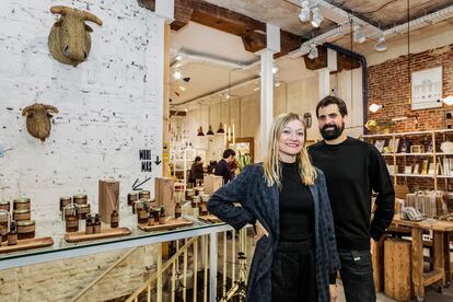 Delphine Costenoble y David Yerga, los creadores de El Moderno Concept Store.