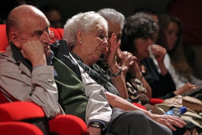 Marcos Ana, Antonia Parra e Hilda Farfante, en la presentación del vídeo de víctimas del franquismo.