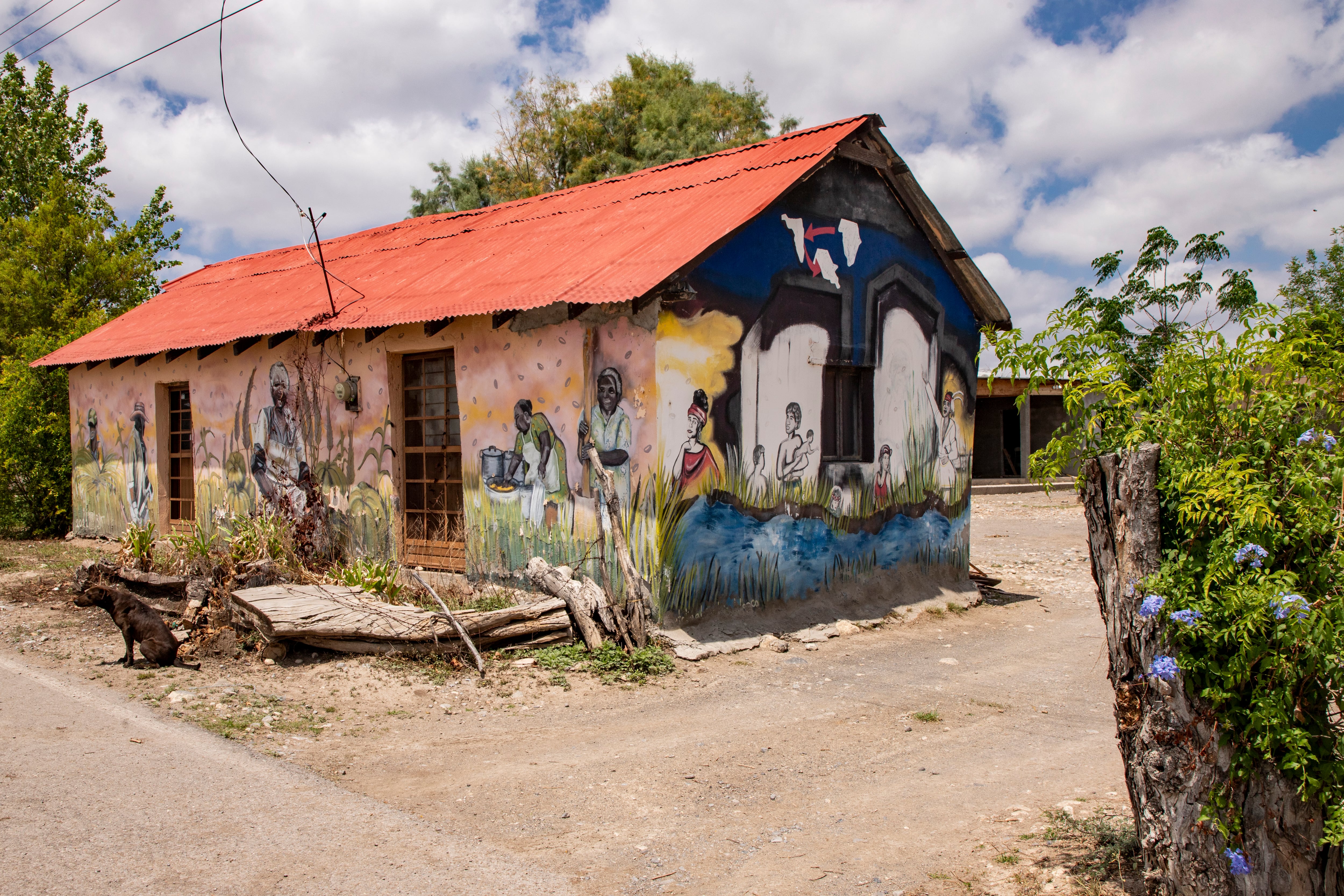 Calles de la comunidad afromexicana de Negros Mascogos en Melchor Múzquiz (México).