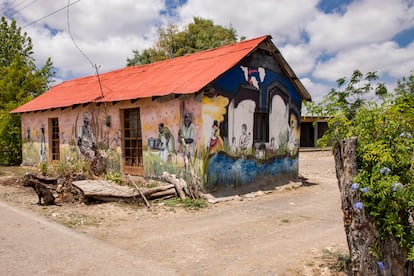 Calles de la comunidad afromexicana de Negros Mascogos en Melchor Múzquiz (México).