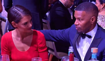 Katie Holmes y Jamie Foxx en la fiesta previa a los premios Grammy, el 27 de enero de 2018 en Nueva York.