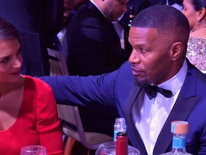 Katie Holmes y Jamie Foxx en la fiesta previa a los premios Grammy, el 27 de enero de 2018 en Nueva York.