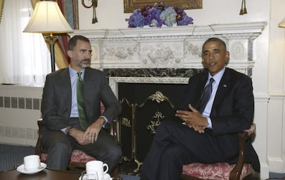 El rey Felipe VI durante la reuni&oacute;n que mantuvo con el presidente de Estados Unidos, Barack Obama, en Nueva York en 2014. 