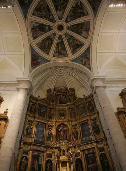 Interior de la iglesia de Santa María Magdalena, catedral de Getafe.