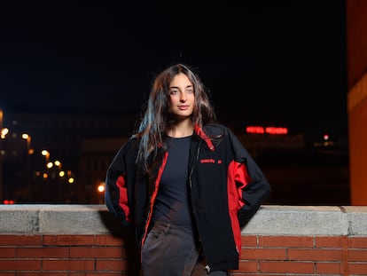 Sandra Delaporte, en la estación de Madrid-Puerta de Atocha-Almudena Grandes, el 22 de enero.