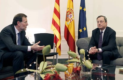 El juny del 2012, Rajoy va inaugurar la seva agenda catalana amb una visita al Cercle d'Economia de Sitges. A l'octubre d'aquest mateix any va tornar a visitar la comunitat per assistir a la reunió intermunicipal del PP, on va defensar l'"Espanya plural". Rajoy va estar molt present en la campanya electoral catalana, al novembre, per mostrar el seu suport a la candidata popular, Alicia Sánchez-Camacho. En un dels actes, el 20 de novembre, el president va afirmar: "Ningú traurà els catalans fora d'Espanya ni d'Europa."