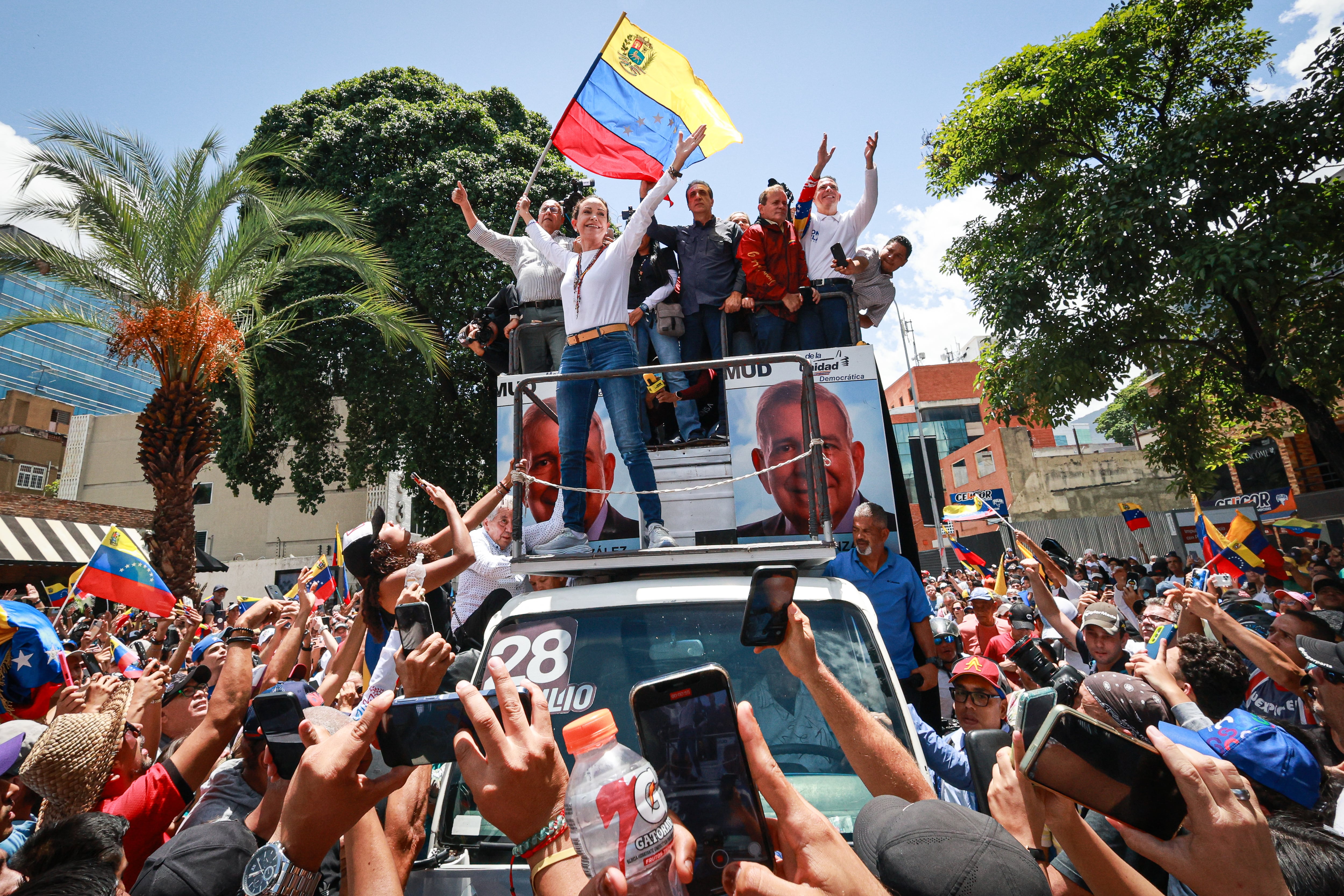 La oposición venezolana busca una movilización mundial en las calles para intensificar la presión sobre Maduro 