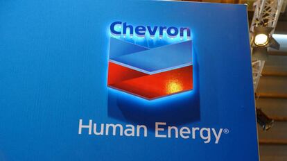 Expositor de la petrolera Chevron en una conferencia sobre energía