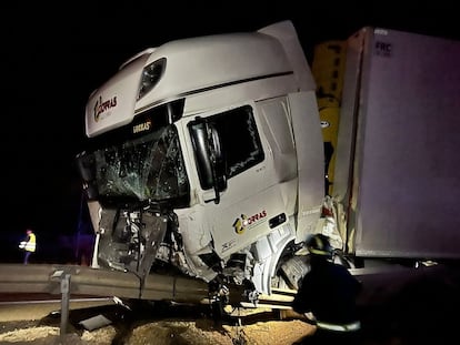El camión implicado en el accidente.
