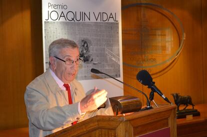 Juan Antonio Arévalo, en un acto de entrega del premio 'Joaquín Vidal'.