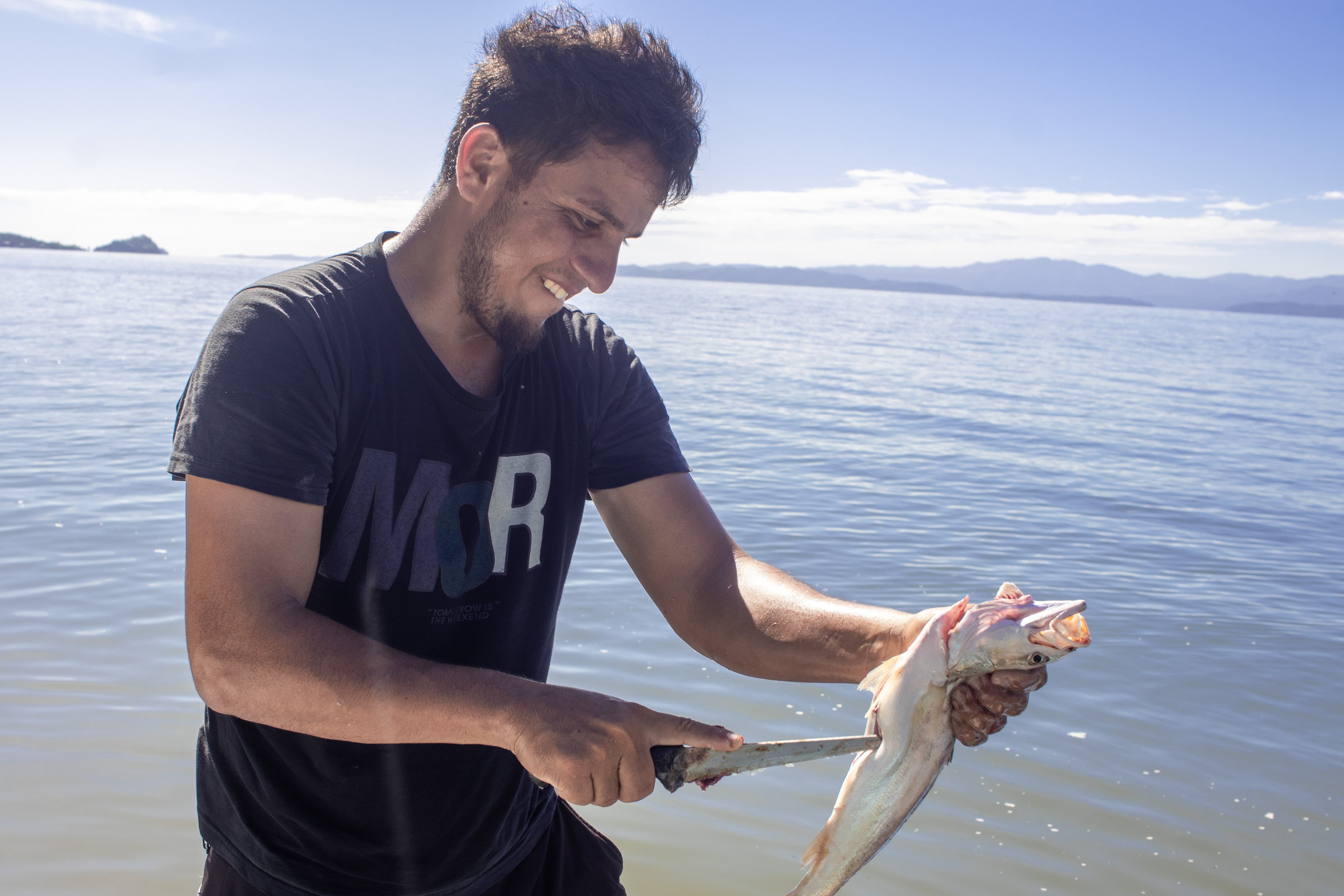 Según estimaciones oficiales, en Costa de Pájaros cerca del 80% de las familias dependen directa e indirectamente de la pesca.