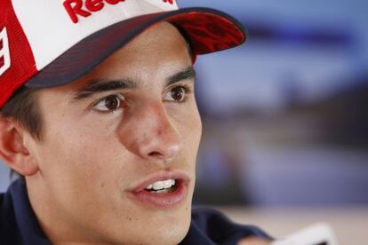 Marc M&aacute;rquez, durante la entrevista, en el circuito de Misano.