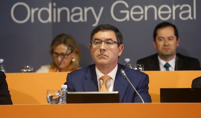 El presidente de Euskaltel en una Junta General de Accionistas.