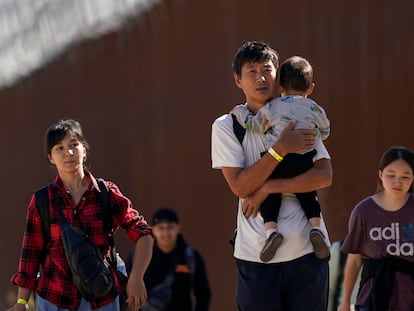 Aumenta el flujo de inmigrantes chinos en la frontera entre EE UU y México