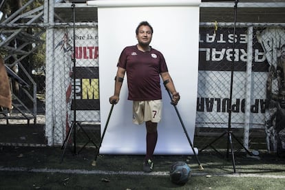 Jorge Morales dedica sus días a jugar con Guerreros Aztecas y a hacer malabares con el balón 