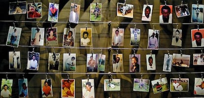 Un mosaico de fotos para un homenaje del genocidio, en 2006.