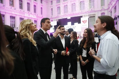 Pedro Sánchez, Alberto Garzón e Pablo Iglesias e outros.