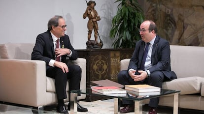 Reunión entre Torra e Iceta en el Parlament durante la ronda de contactos del president de la Generalitat con los grupos parlamentarios.