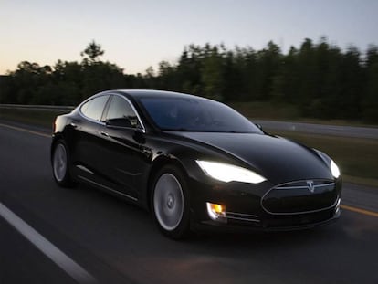 Los coches de Tesla no "aceleran involuntariamente", según la compañía