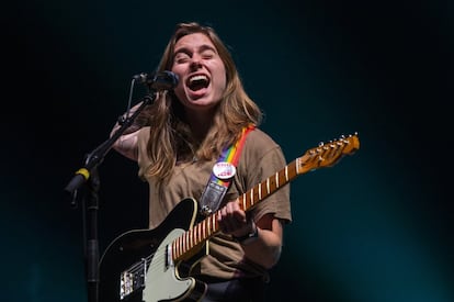 El artista estadounidense Julien Baker, durante su actuación en el festival.