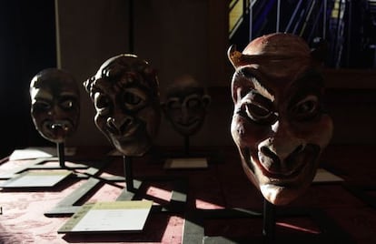 Four masks set to be auctioned off on December 26 along with over 1,000 other objects created for Teatro Real.