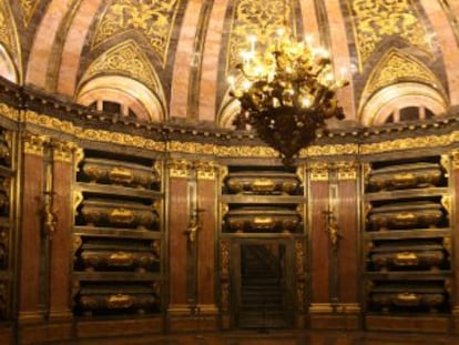El Pante&oacute;n de Reyes del monasterio del Escorial albergar&aacute; los restos de los padres del rey Juan Carlos junto a los de 24 monarcas.