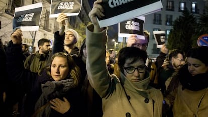 Concentración en Madrid en repulsa por el atentado de París.