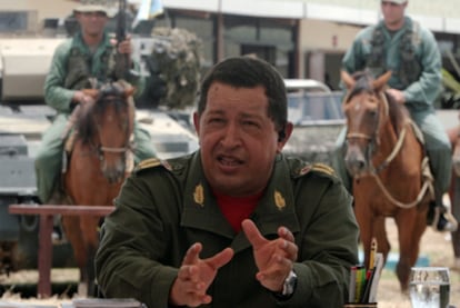 Chávez habla en la emisión número 356 du su programa <i>Aló Presidente</i>.