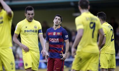 Suárez lamenta una ocasión del Barcelona.