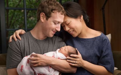 Mark Zuckerberg e sua esposa Priscilla com a recém-nascida Max.