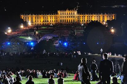 El Concierto Nocturno de Verano se celebra en los jardines del Palacio de Schönbrunn.