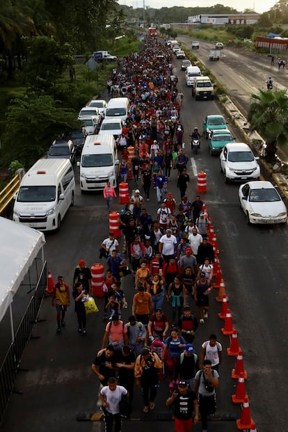 La caravana en las afueras de Tapachula. 