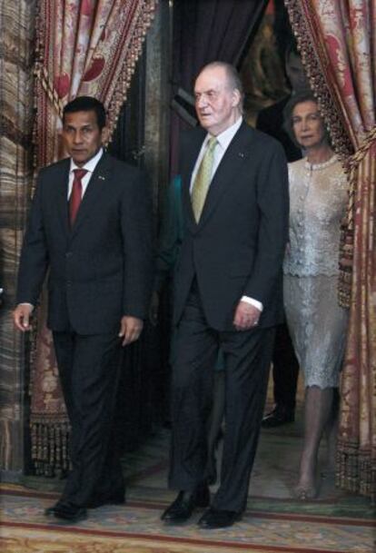 El Rey, junto al presidente del Perú, Ollanta Humala.