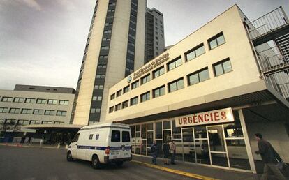 La entrada a Urgencias del hospital de Bellvitge.