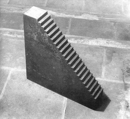 'Trap [Escalera]', 1969, de Carel Visser. 

