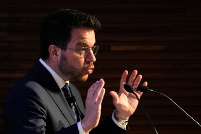 El presidente Pere Aragonès, durante la conferencia pronunciada este mediodía en el Colegio de Economistas de Cataluña, en Barcelona.