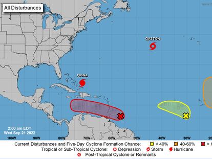 Mapa de situación de las tres perturbaciones que vigila el NHC.