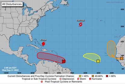 Mapa de situación de las tres perturbaciones que vigila el NHC.