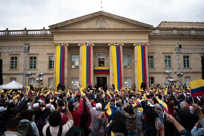 Protesta a las afueras de la Casa de Nariño, en Bogotá.