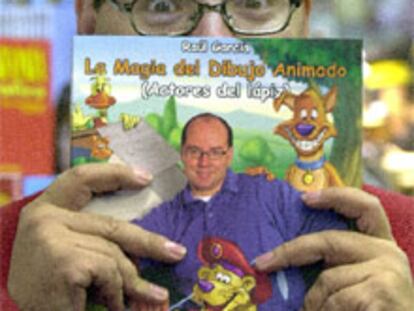 Raúl García, con su libro <i>La magia del dibujo animado</i>.