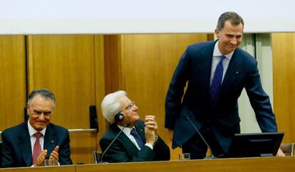 El Rey Felipe VI, junto a los presidentes de Italia y Portugal en Roma, el 28 de octubre de 2015.