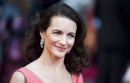 La actriz Kristin Davis anoche a su llegada a los premios Oliver, celebrados en la Royal Opera House de Londres.  