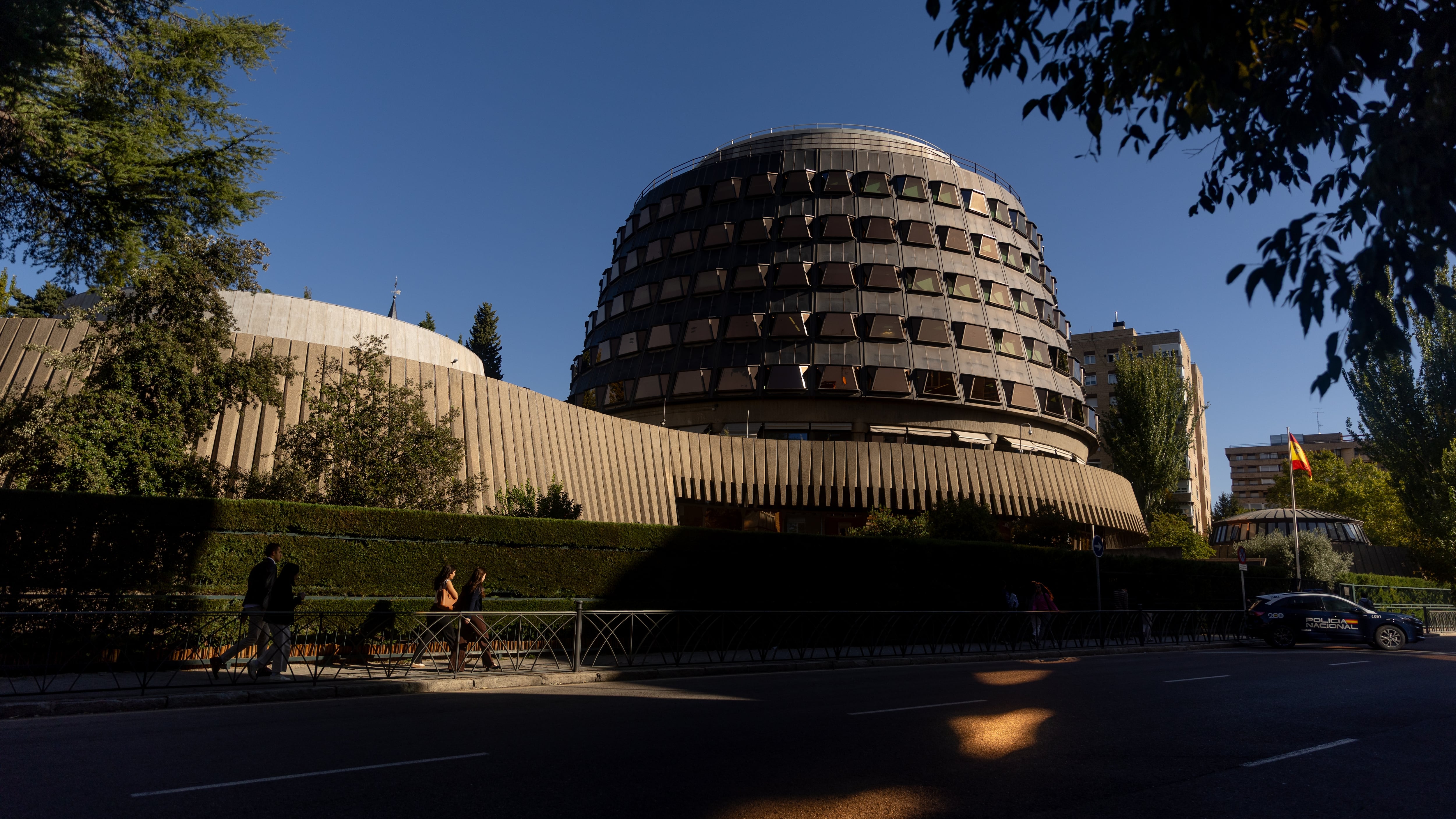 El bloque conservador del Constitucional acusa a la mayoría progresista de extralimitarse al avalar la amnistía a la malversación