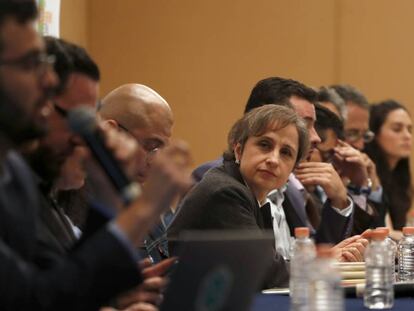 Carmen Aristegui y otras de las v&iacute;ctimas del espionaje del Gobierno mexicano. 