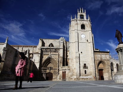 Vista exterior de la catedral de San Antolín, en Palencia, en una imagen de archivo.