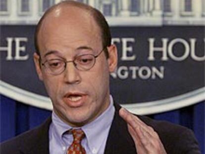 El portavoz de la Casa Blanca, Ari Fleischer, durante la rueda de prensa.