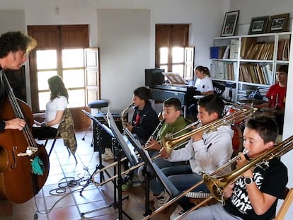 Una clase en el centro de musica Sedajazz.