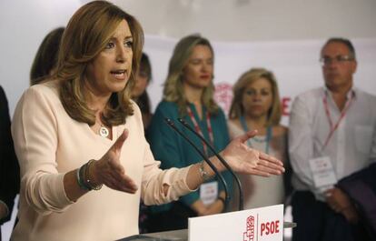 No solo iba a ganar Susana Díaz, sino que pretendía conjurarse con los otros dos candidatos para "coser" su PSOE. No solo su victoria estaba asegurada en Andalucía, también en otras comunidades. No solo era la virtualmente vencedora en avales, sino en apoyos de los secretarios regionales y en el del aparato del partido. Por todo ello, quizá, la derrota siempre amarga lo es aún más para ella. Sánchez ha recuperado su puesto. Si no vuelve a equivocarse y se "macroniza", podrá fundar el partido que muchos le auguraban, un nuevo PSOE.